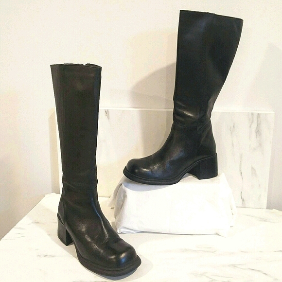 Vintage 90's Chunky Block Heel Square Toe Tall Black Leather Boots - Picture 1 of 16